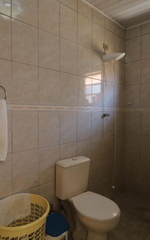 Casa à venda com 134m², 4 quartos e sem vagaBanheiro social
