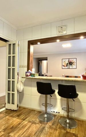 Casa à venda com 230m², 3 quartos e 2 vagas Casa à venda com 230m², 3 quartos e 2 vagasCozinha