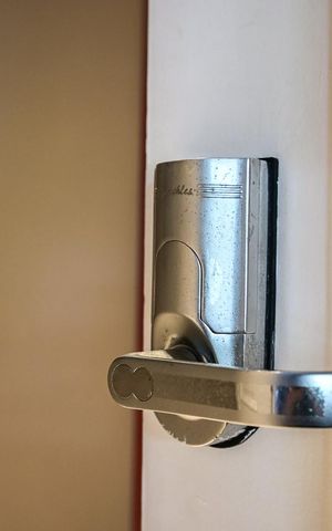 Casa de condomínio para alugar com 420m², 3 quartos e 6 vagasFechadura Eletrônica