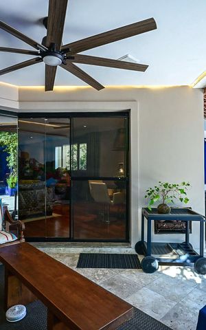 Casa de condomínio para alugar com 420m², 3 quartos e 6 vagasVaranda