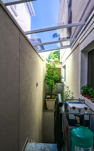 Casa de condomínio para alugar com 420m², 3 quartos e 6 vagasCorredor Externo