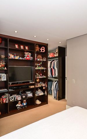 Casa de condomínio para alugar com 420m², 3 quartos e 6 vagasSuíte 2