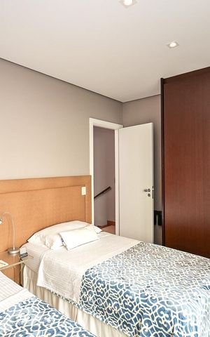 Casa de condomínio para alugar com 420m², 3 quartos e 6 vagasSuíte 1