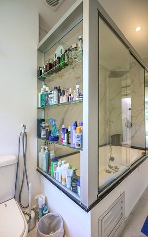 Casa de condomínio para alugar com 420m², 3 quartos e 6 vagasBanheiro da Suíte  3
