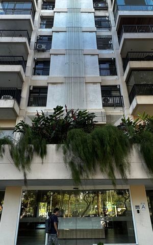 Apartamento à venda com 105m², 3 quartos e 2 vagasFachada