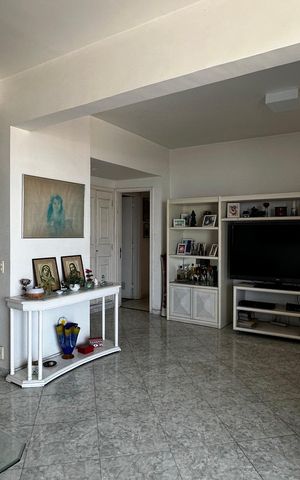 Apartamento à venda com 105m², 3 quartos e 2 vagasSala