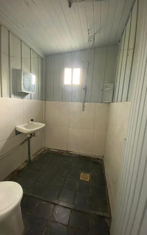 Casa à venda com 70m², 2 quartos e 1 vaga Casa à venda com 70m², 2 quartos e 1 vagaBanheiro