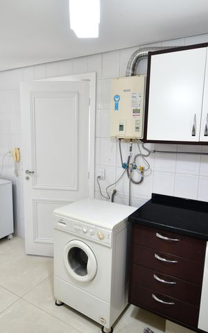Apartamento à venda com 240m², 3 quartos e 3 vagasÁrea de Serviço