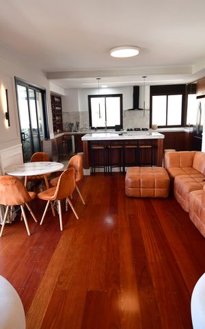 Apartamento à venda com 240m², 3 quartos e 3 vagasSala