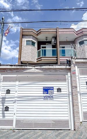 Casa à venda com 180m², 3 quartos e 5 vagasFachada com Plaquinha