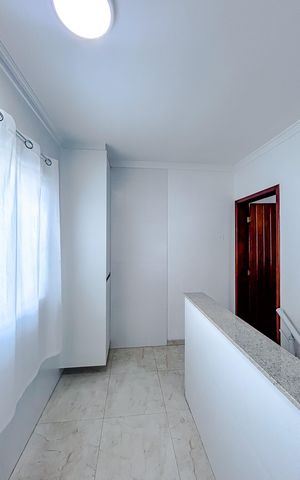 Casa à venda com 180m², 3 quartos e 5 vagasÁrea de Serviço