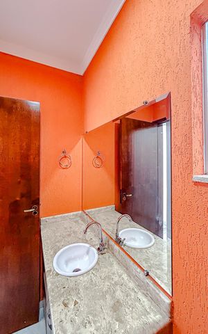 Casa à venda com 180m², 3 quartos e 5 vagasLavabo