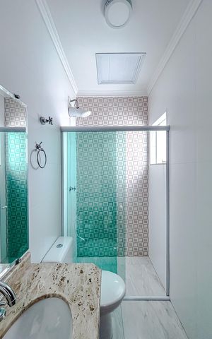 Casa à venda com 180m², 3 quartos e 5 vagasBanheiro da Suíte 2