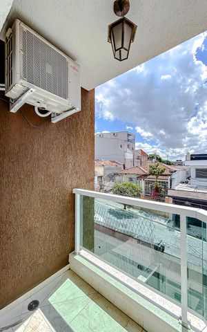 Casa à venda com 180m², 3 quartos e 5 vagasVaranda da Suíte 1