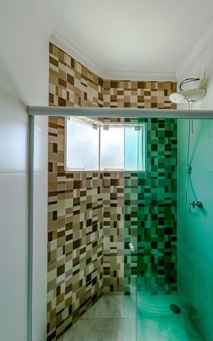 Casa à venda com 180m², 3 quartos e 5 vagasBanheiro da Suíte 1
