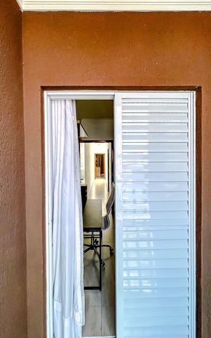 Casa à venda com 180m², 3 quartos e 5 vagasVaranda da Suíte 3