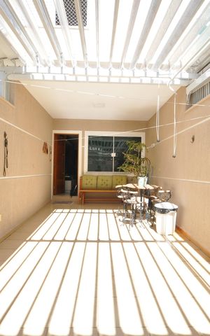 Casa à venda com 85m², 3 quartos e 2 vagasGaragem
