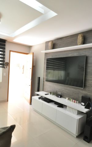 Casa à venda com 85m², 3 quartos e 2 vagasSala