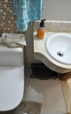 Casa à venda com 85m², 3 quartos e 2 vagasLavabo