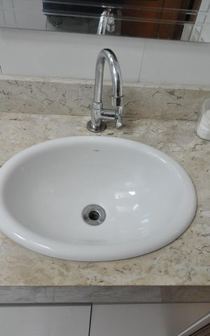 Casa à venda com 85m², 3 quartos e 2 vagasBanheiro Social