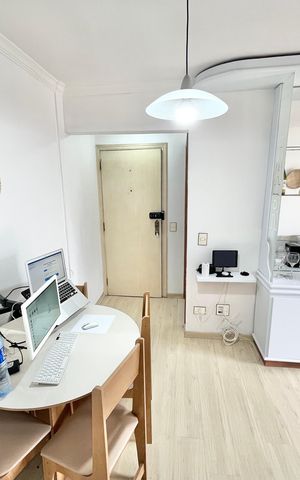 Apartamento à venda com 48m², 1 quarto e 1 vaga Apartamento à venda com 48m², 1 quarto e 1 vagaSala