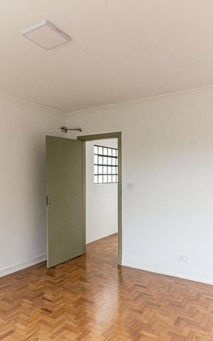 Casa para alugar com 550m², 4 quartos e 5 vagas Casa para alugar com 550m², 4 quartos e 5 vagasSuíte 1