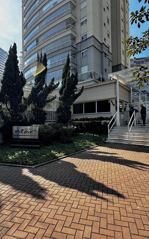 Apartamento à venda com 103m², 2 quartos e 2 vagasFachada 