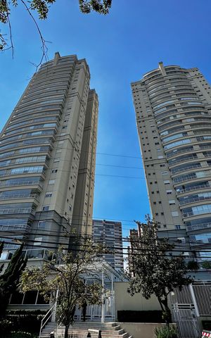 Apartamento à venda com 103m², 2 quartos e 2 vagasFachada 