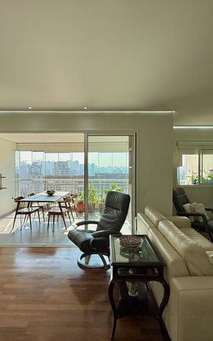 Apartamento à venda com 103m², 2 quartos e 2 vagasSala