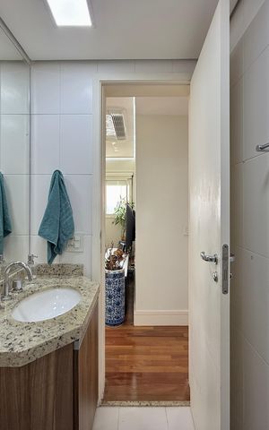 Apartamento à venda com 103m², 2 quartos e 2 vagasBanheiro Social 