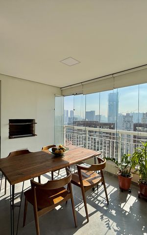 Apartamento à venda com 103m², 2 quartos e 2 vagasVaranda 