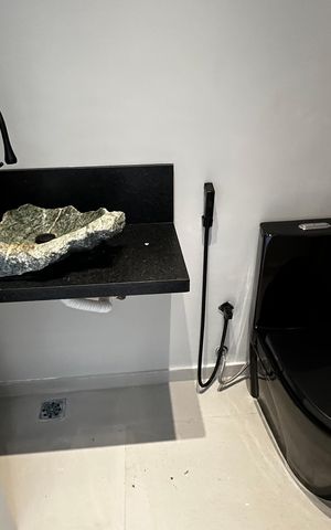 Casa de condomínio à venda com 188m², 3 quartos e 4 vagasLavabo