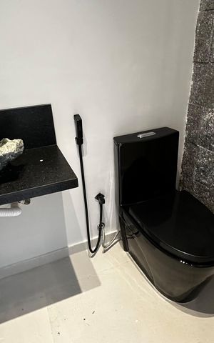 Casa de condomínio à venda com 188m², 3 quartos e 4 vagasLavabo