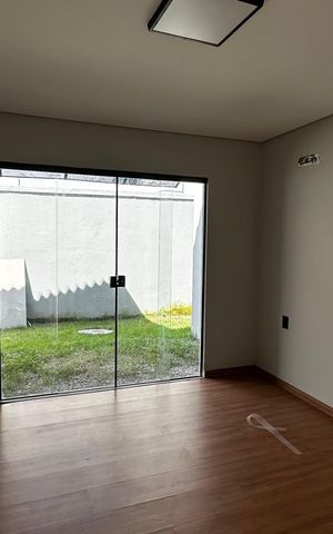 Casa de condomínio à venda com 188m², 3 quartos e 4 vagasSuíte 3