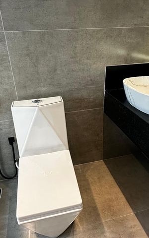 Casa de condomínio à venda com 188m², 3 quartos e 4 vagasBanheiro da Suíte 1