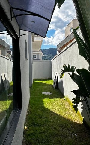 Casa de condomínio à venda com 188m², 3 quartos e 4 vagasJardim
