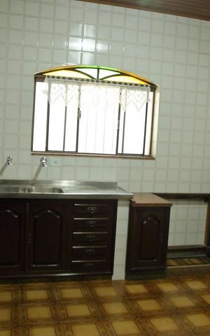 Casa para alugar com 170m², 3 quartos e 3 vagasCozinha 