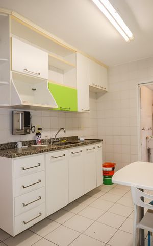 Apartamento à venda com 101m², 3 quartos e 2 vagas Apartamento à venda com 101m², 3 quartos e 2 vagasCozinha