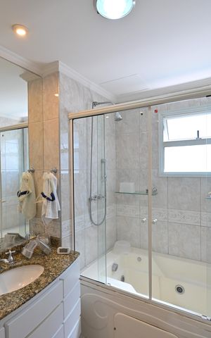 Apartamento para alugar com 123m², 3 quartos e 3 vagasBanheiro da Suíte 1