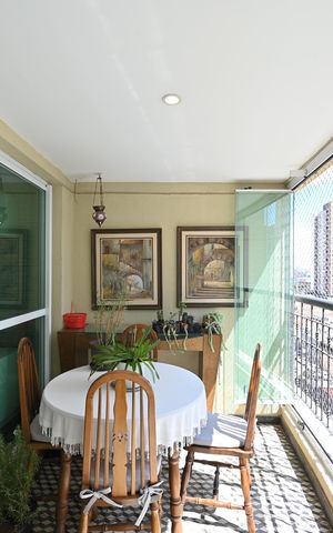 Apartamento para alugar com 123m², 3 quartos e 3 vagasVaranda