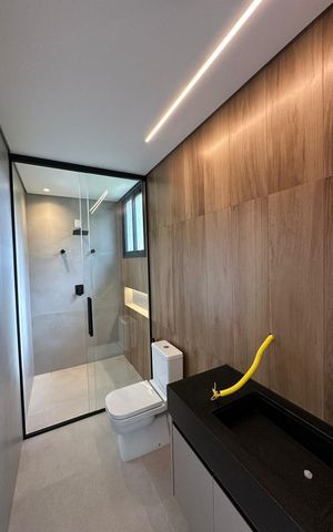 Casa para alugar com 395m², 4 quartos e 7 vagas Casa para alugar com 395m², 4 quartos e 7 vagasBanheiro