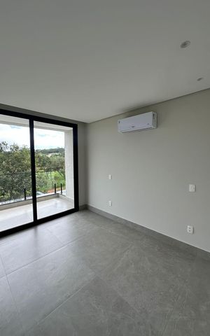 Casa para alugar com 395m², 4 quartos e 7 vagas Casa para alugar com 395m², 4 quartos e 7 vagasQuarto