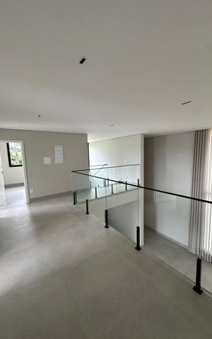 Casa para alugar com 395m², 4 quartos e 7 vagas Casa para alugar com 395m², 4 quartos e 7 vagasSala