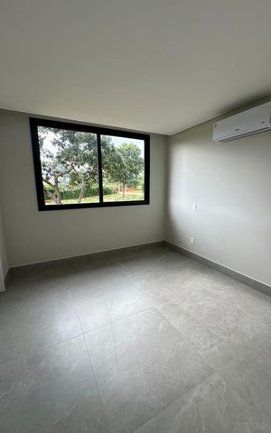 Casa para alugar com 395m², 4 quartos e 7 vagas Casa para alugar com 395m², 4 quartos e 7 vagasQuarto