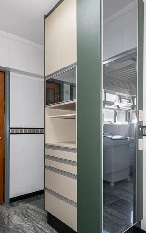Apartamento para alugar com 110m², 2 quartos e 1 vaga Apartamento para alugar com 110m², 2 quartos e 1 vagaCozinha
