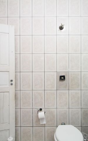 Casa à venda com 300m², 3 quartos e 2 vagasBanheiro