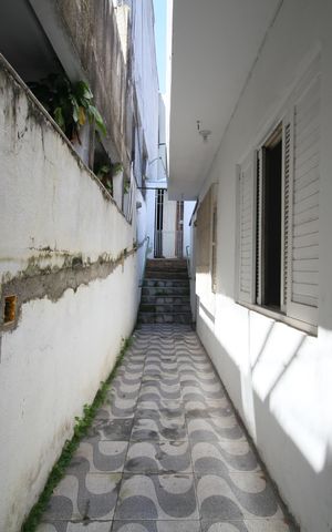 Casa à venda com 300m², 3 quartos e 2 vagasCorredor