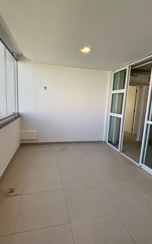 Apartamento à venda com 88m², 2 quartos e 2 vagas Apartamento à venda com 88m², 2 quartos e 2 vagasVaranda