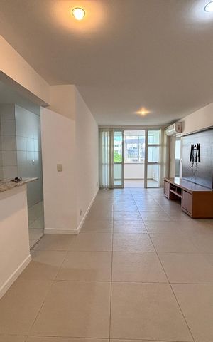 Apartamento à venda com 88m², 2 quartos e 2 vagas Apartamento à venda com 88m², 2 quartos e 2 vagasSala