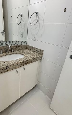 Apartamento à venda com 88m², 2 quartos e 2 vagas Apartamento à venda com 88m², 2 quartos e 2 vagasBanheiro